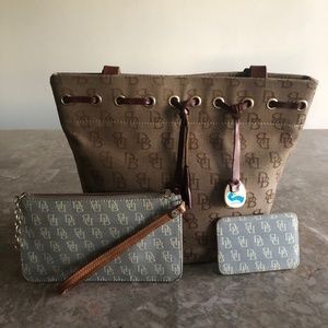 Dooney & Bourke pursr